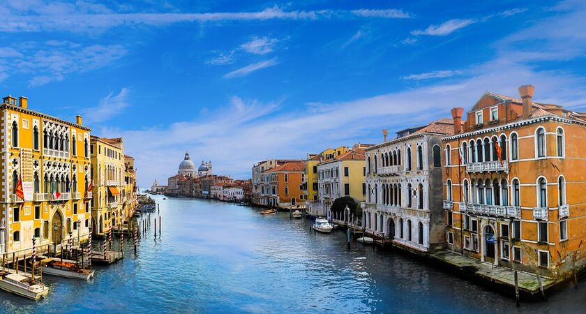 Antalya Çıkışlı Büyük İtalya & Amalfi Kıyıları Turu (Napoli - Milano)