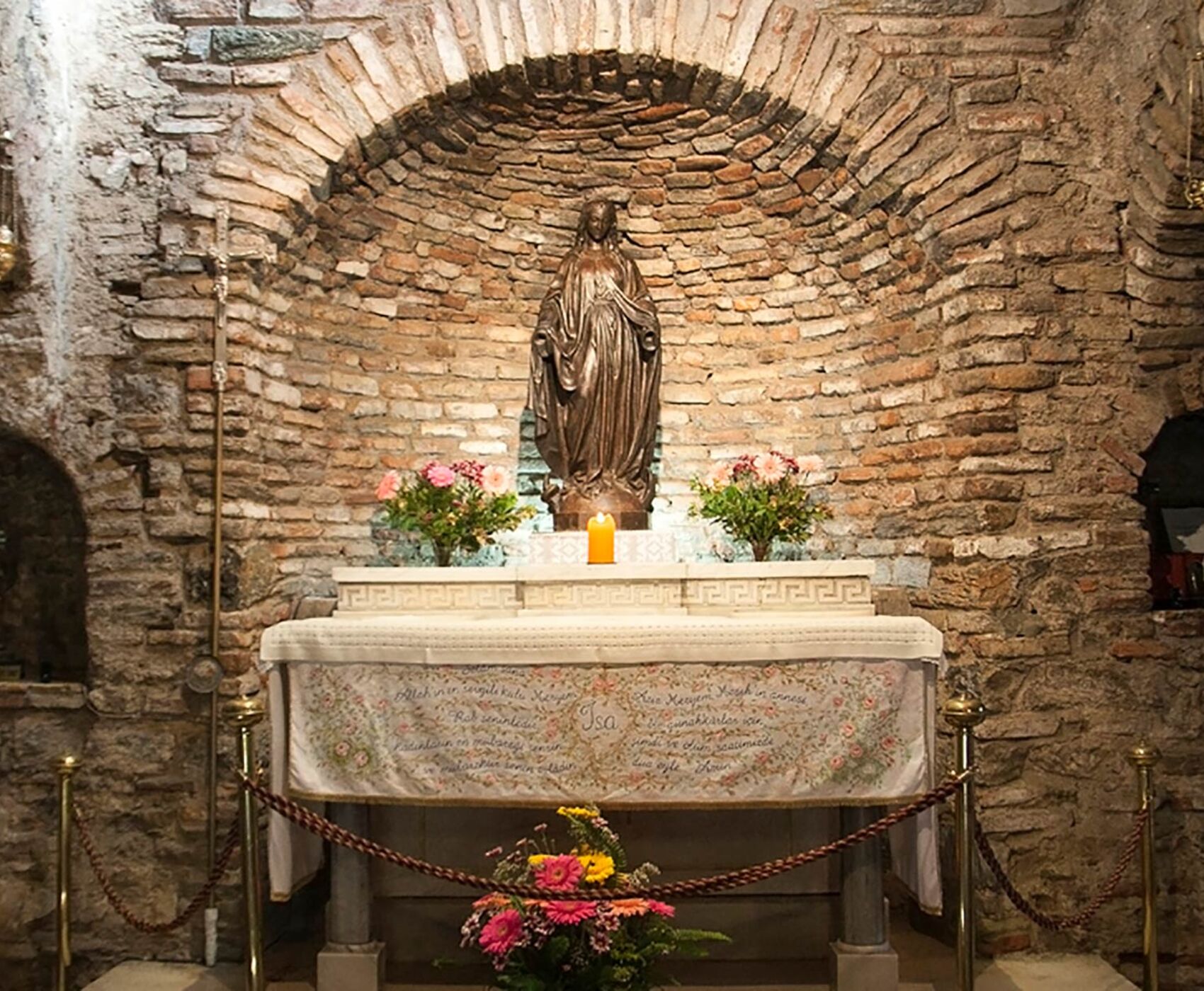 UÇAKLI BÜYÜK EGE İZMİR GÖKÇEADA BOZCAADA AYVALIK TURU